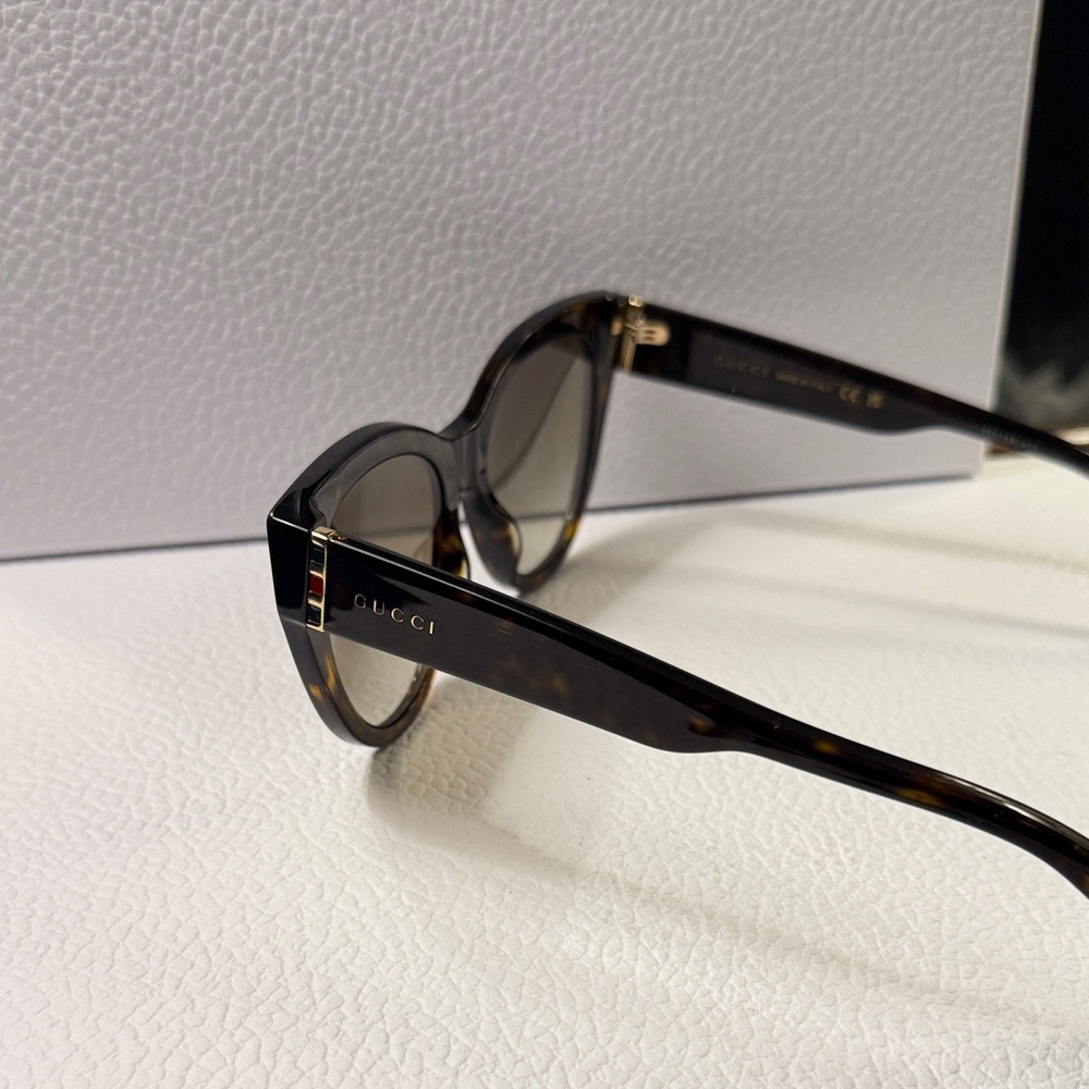 Gucci 53mm Cat-Eye Sunglasses in Dark Havana Brown - Picture 7 of 9